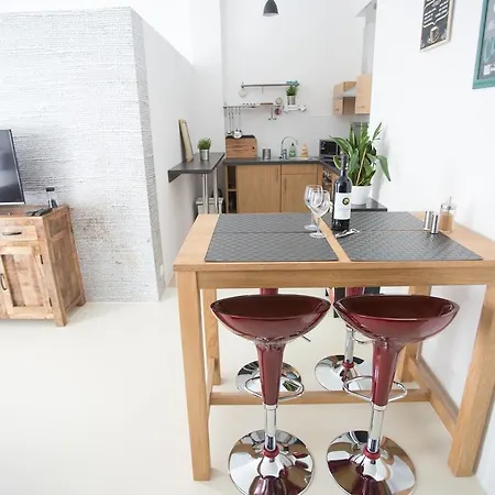 Mill House Suites *