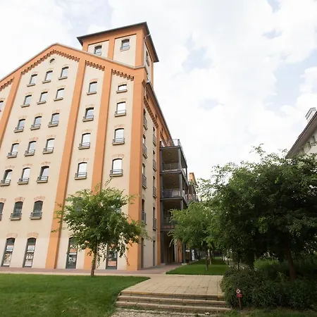 Mill House Suites Apartment